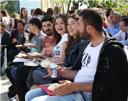 İKTİSADİ VE İDARİ BİLİMLER FAKÜLTESİ 17. GELENEKSEL MAKARNA GÜNÜ ETKİNLİĞİ GERÇEKLEŞTİRİLDİ
