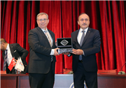 TRAKYA ÜNİVERSİTESİ İLE ÖZ SAĞLIK-İŞ SENDİKASI ARASINDA TOPLU İŞ SÖZLEŞMESİ İMZALANDI