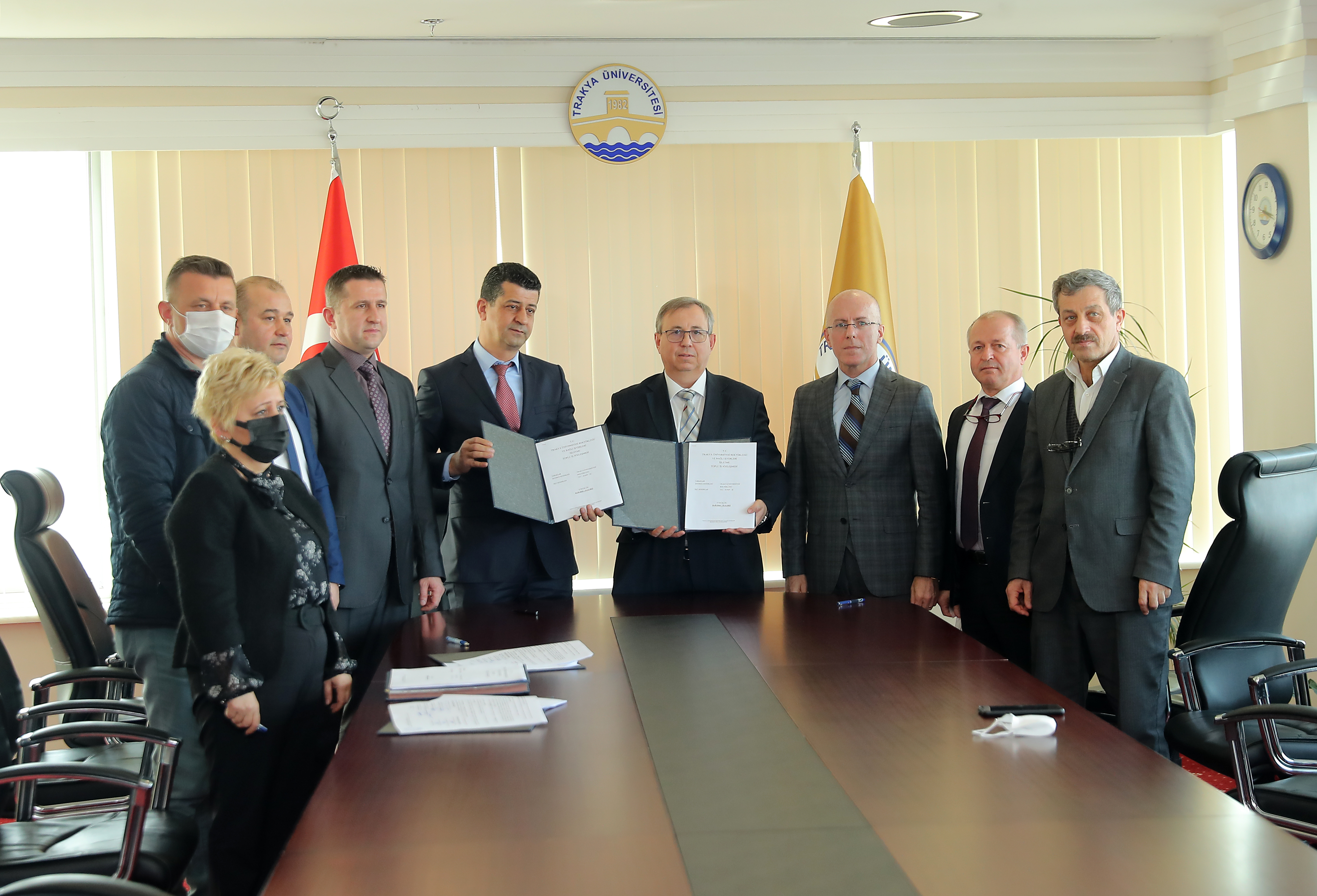 TRAKYA ÜNİVERSİTESİ İLE TEZ-KOOP İŞ SENDİKASI ARASINDA TOPLU İŞ SÖZLEŞMESİ İMZALANDI