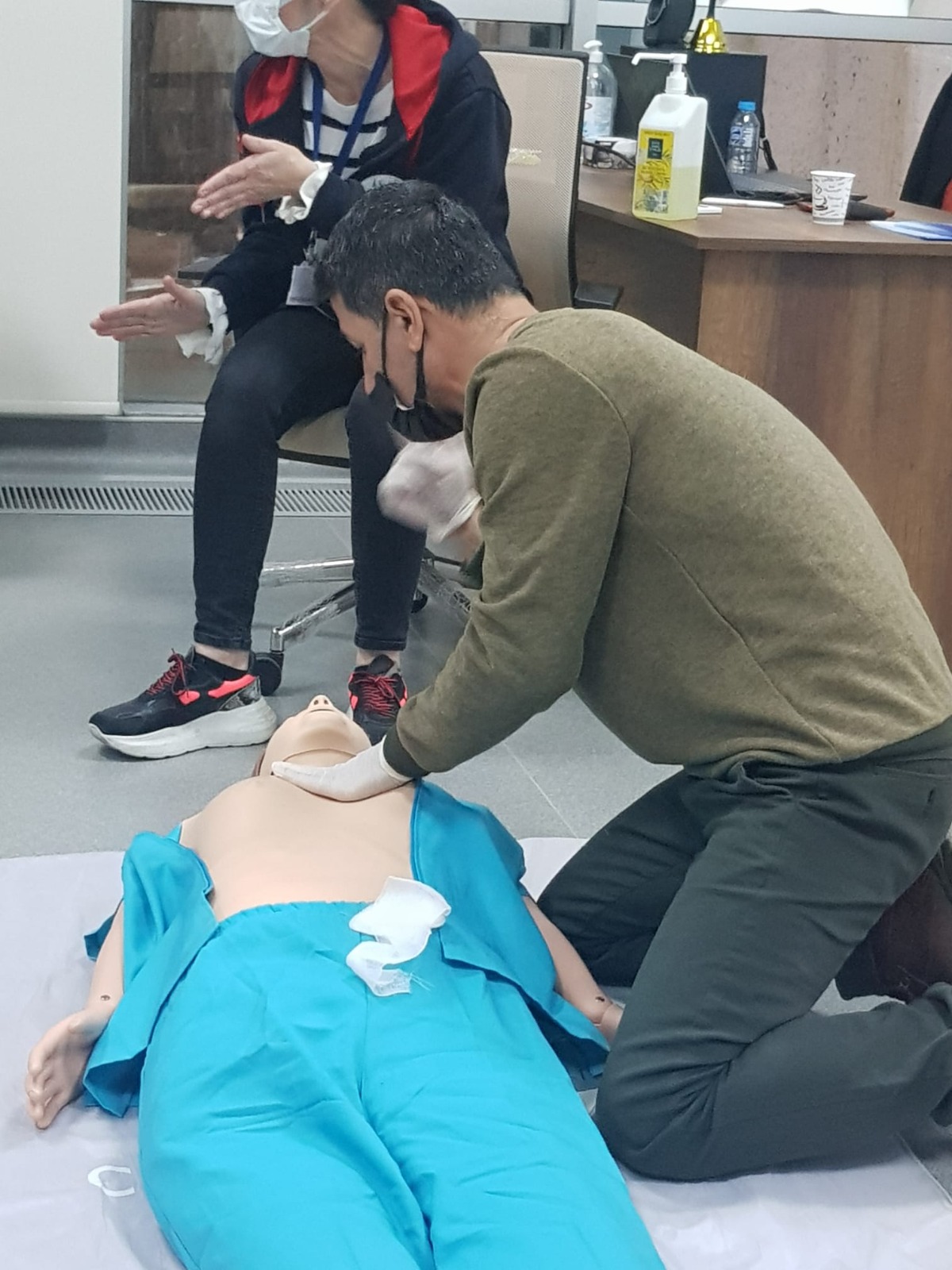 TRAKYA ÜNİVERSİTESİNDE İLKYARDIM EĞİTİMLERİ DEVAM EDİYOR