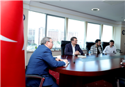 ANADOLU GENÇLİK DERNEĞİ VE TOPLULUĞUNDAN REKTÖR PROF. DR. ERHAN TABAKOĞLU’NA ZİYARET