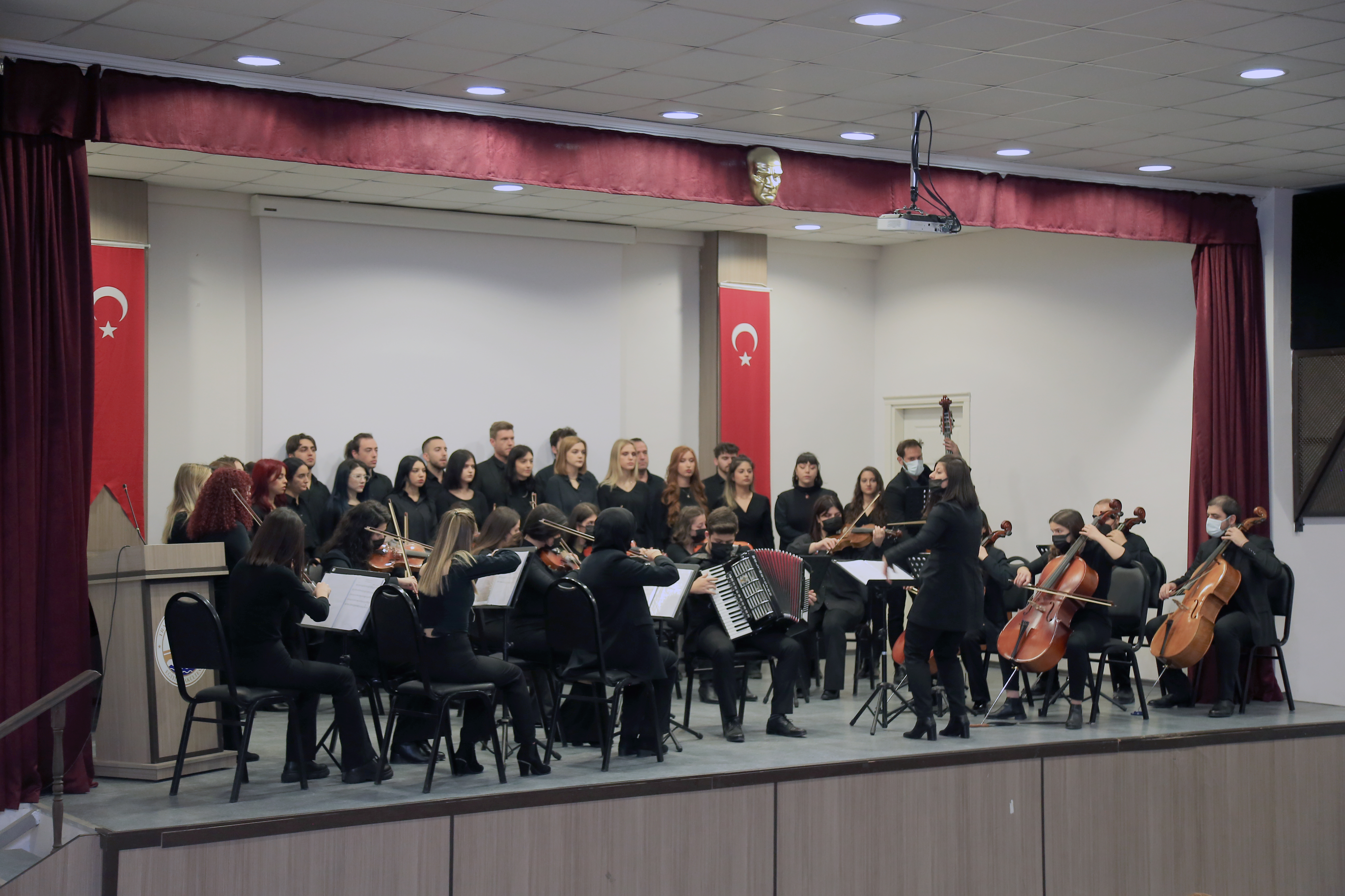 TRAKYA ÜNİVERSİTESİNDE ÇANAKKALE ZAFERİNİN YIL DÖNÜMÜNDE BİR DİZİ ETKİNLİK DÜZENLENDİ