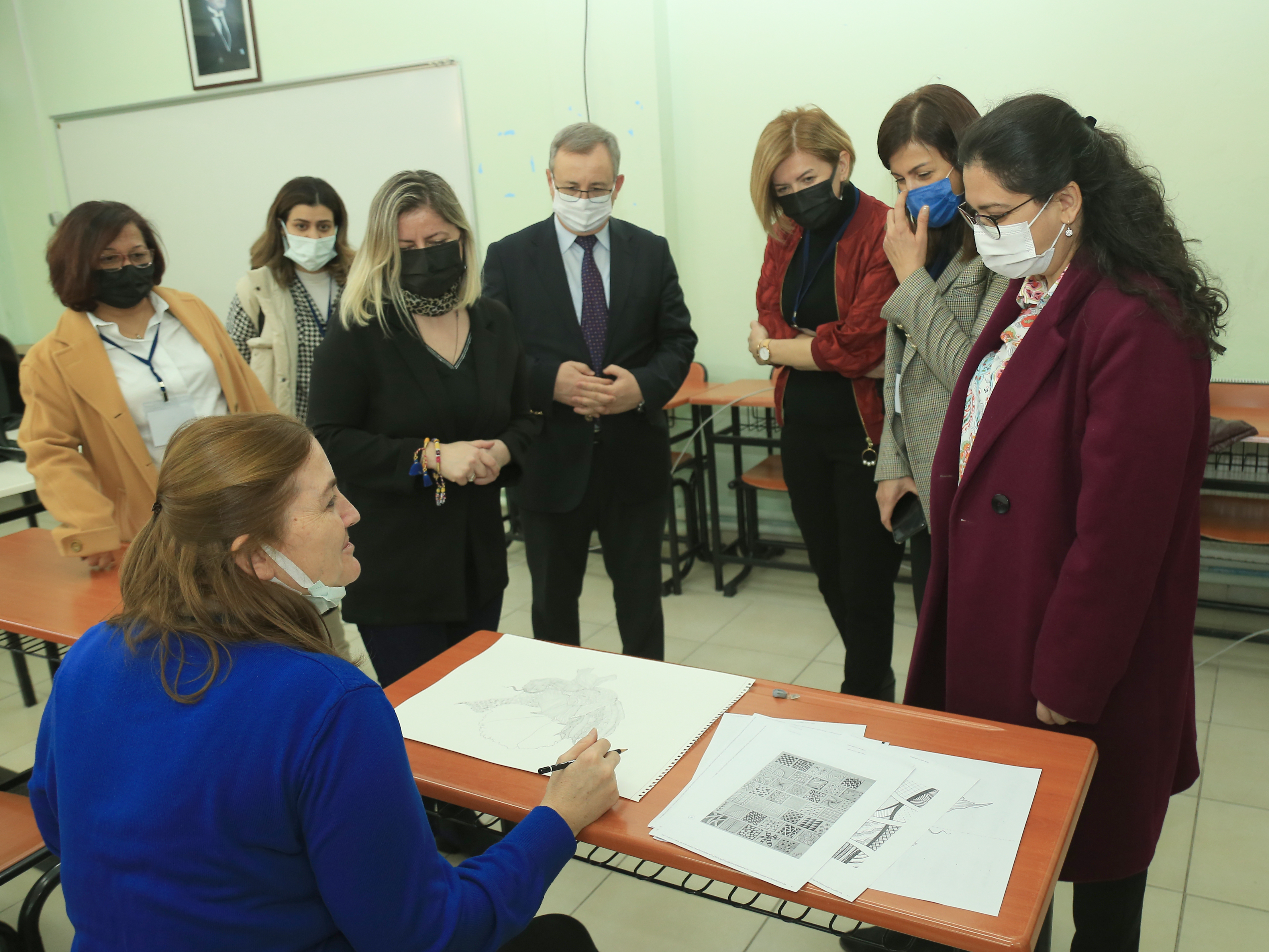 TRAKYA ÜNİVERSİTESİNDE GELENEKSEL SANATLAR KADINLARIN ELİNDE HAYAT BULDU