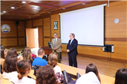 TRAKYA ÜNİVERSİTESİ TIP FAKÜLTESİ’NİN YENİ HEKİM ADAYLARINA İLK DERS REKTÖR PROF. DR. ERHAN TABAKOĞLU’NDAN