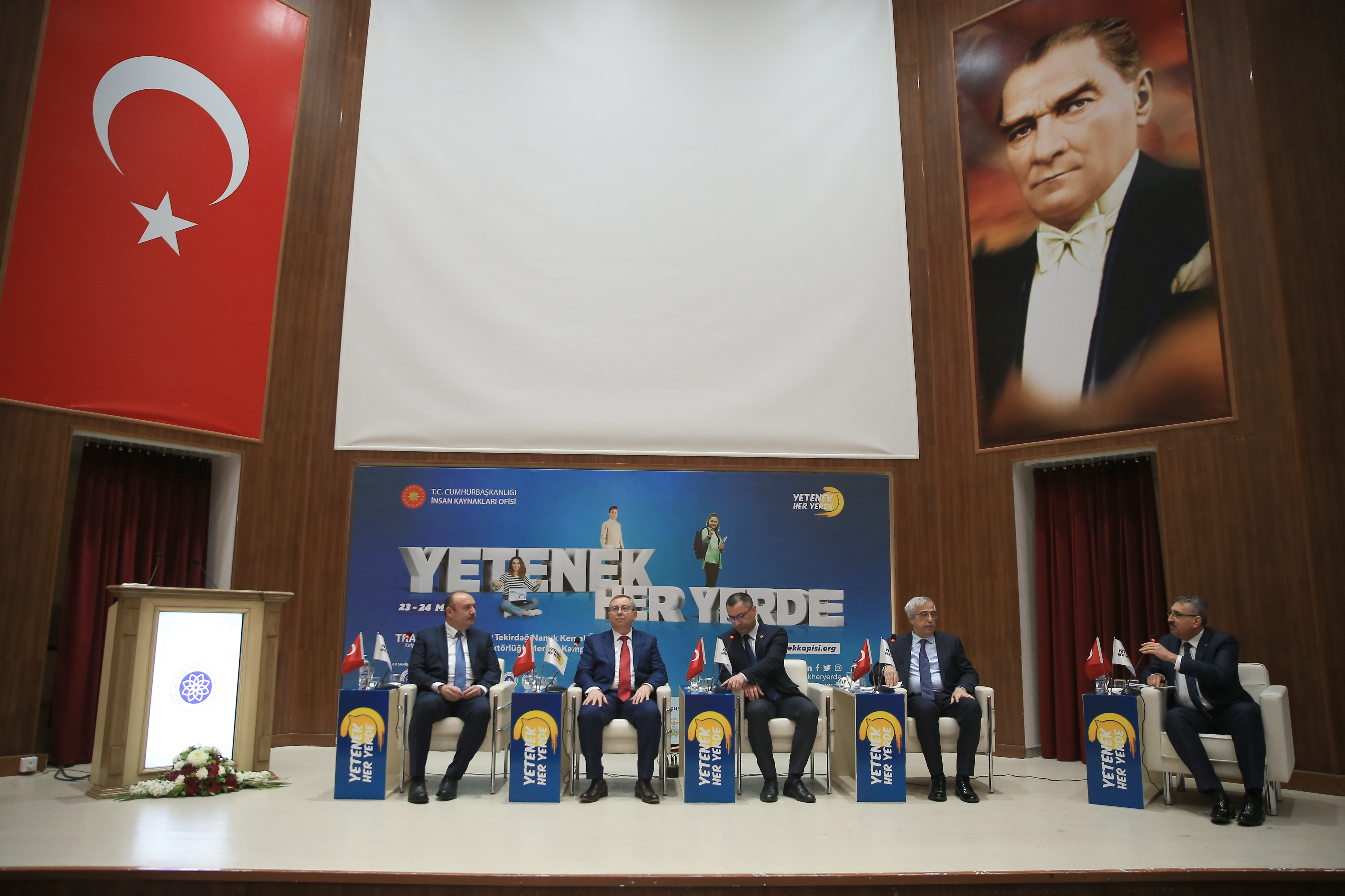 TRAKYA ÜNİVERSİTELER BİRLİĞİ REKTÖRLERİ, TRAKYA KARİYER FUARI’NDA BULUŞTU