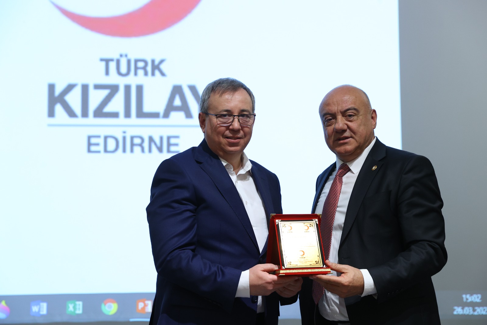  TRAKYA ÜNİVERSİTESİ REKTÖRÜ PROF. DR. ERHAN TABAKOĞLU KIZILAY EDİRNE ŞUBESİ GENEL KURULUNA KATILDI
