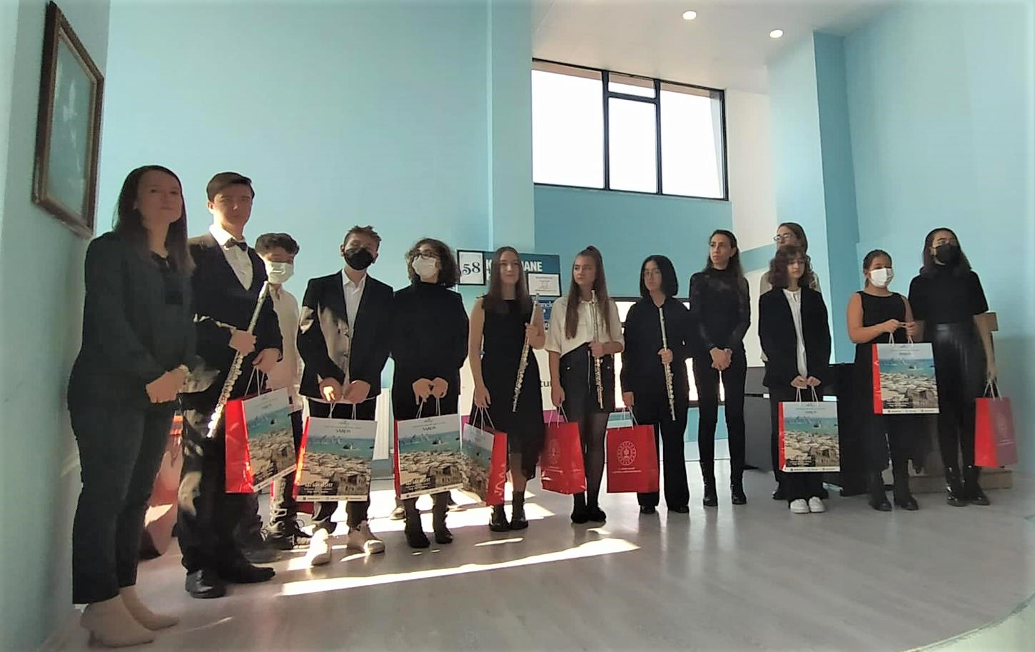 TRAKYA ÜNİVERSİTESİ DEVLET KONSERVATUVARI ÖĞRENCİLERİ “SESSİZLİĞİ BOZDU”