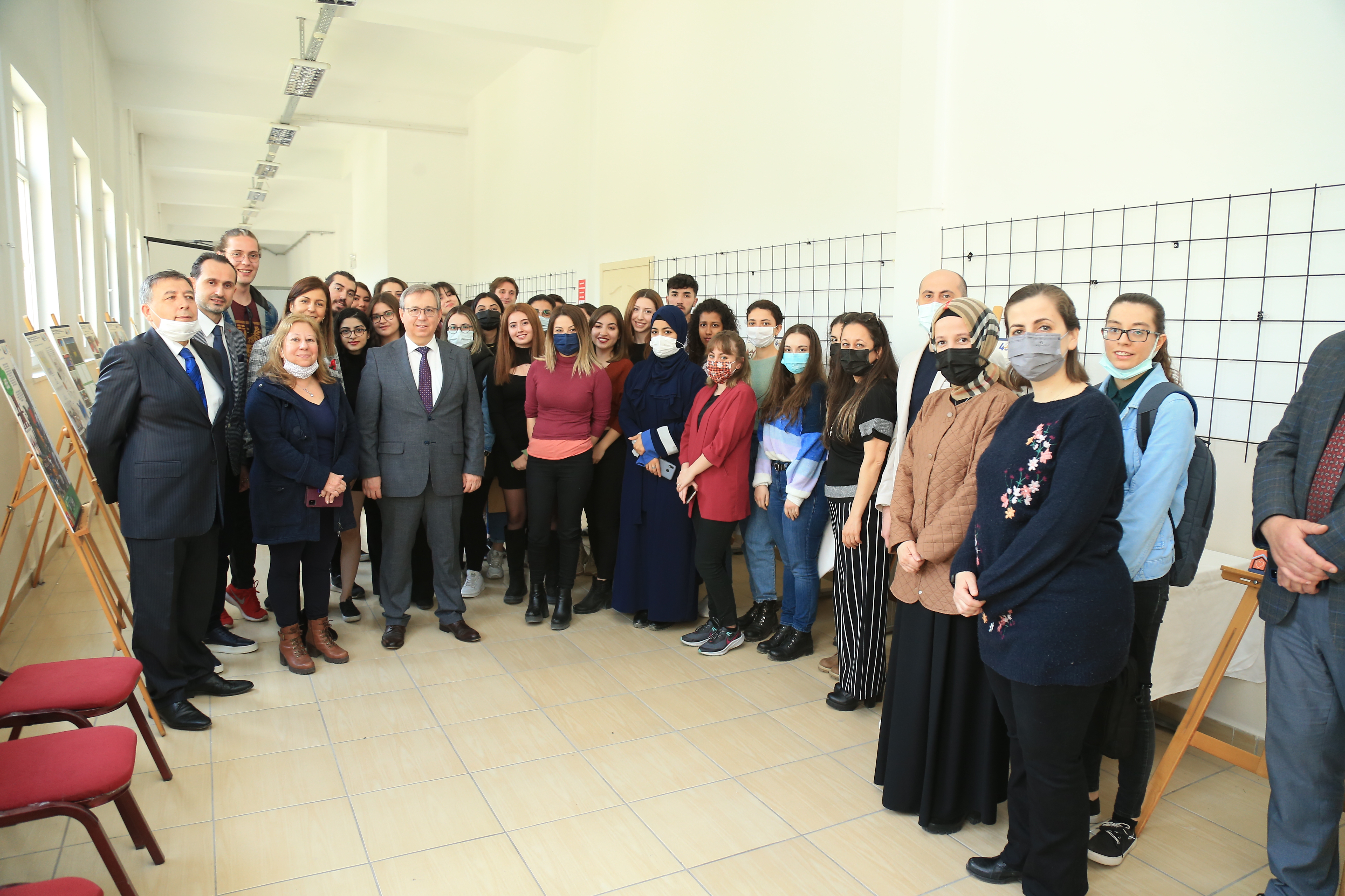 TRAKYA ÜNİVERSİTESİNDEN SOKAK HAYVANLARININ İÇİNİ ISITAN PROJE