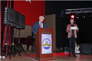 GECE YOLCULARI, KOSOVA TÜRKLERİ MİLLİ BAYRAMINDA MEZUN OLDUKLARI ÜNİVERSİTEDE SAHNE ALDI