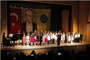 KÜÇÜK MÜZİSYENLER 23 NİSAN’DA SAHNE ALDI