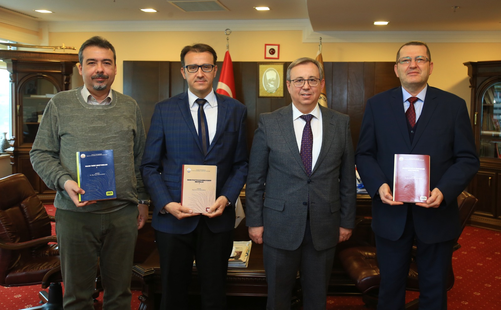 BALKAN ARAŞTIRMA ENSTİTÜSÜ YAYINLARINA DEVAM EDİYOR