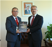 CUMHURBAŞKANLIĞI DEVLET ARŞİVLERİ BAŞKANI’NDAN TRAKYA ÜNİVERSİTESİNE ZİYARET