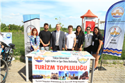 TRAKYA ÜNİVERSİTESİNDE “TOPLULUKLAR BULUŞUYOR” ETKİNLİĞİ DÜZENLENDİ