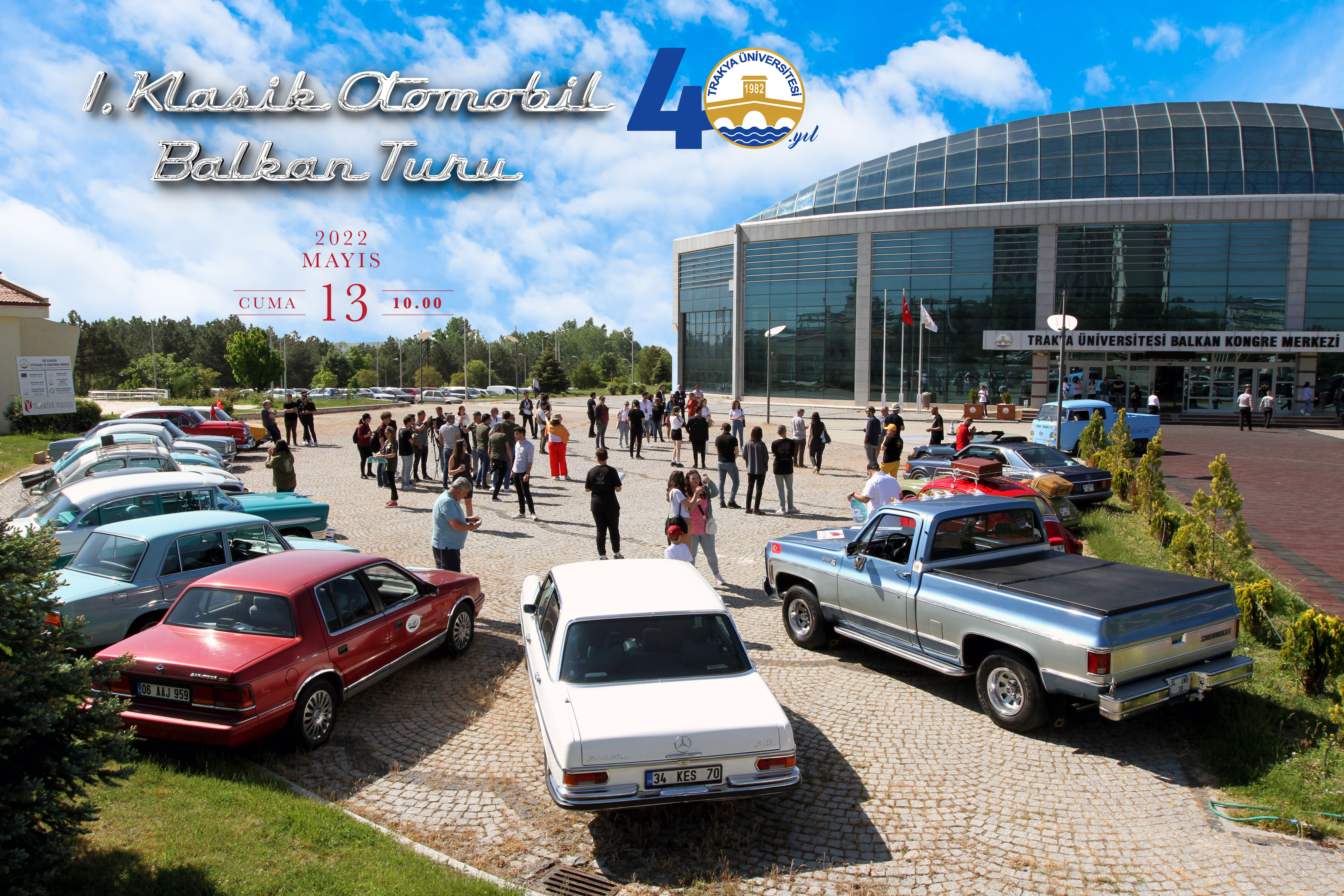 KLASİK OTOMOBİL TUTKUNLARI TRAKYA ÜNİVERSİTESİNDE BULUŞTU