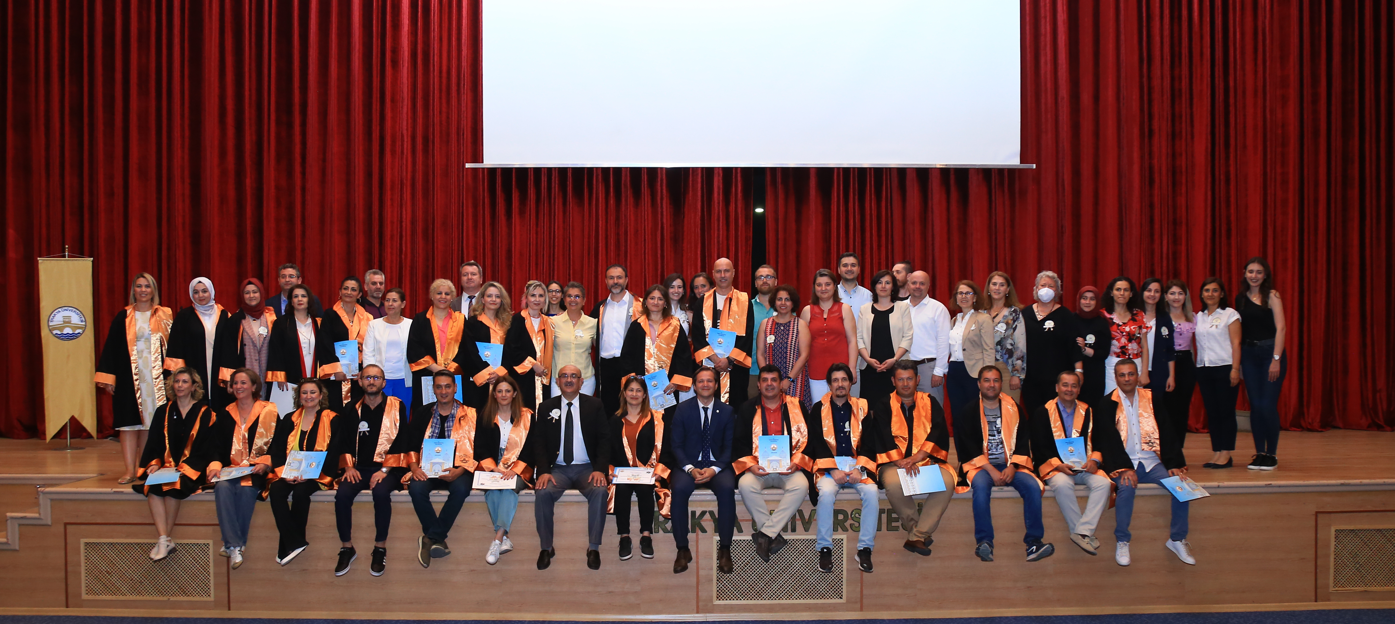 TRAKYA ÜNİVERSİTESİNDE GELENEKSEL KİMYA MEZUNLARI GÜNÜ GERÇEKLEŞTİRİLDİ