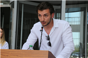 GENÇ ECZACI ADAYLARI BEYAZ ÖNLÜKLERİNİ GİYDİLER