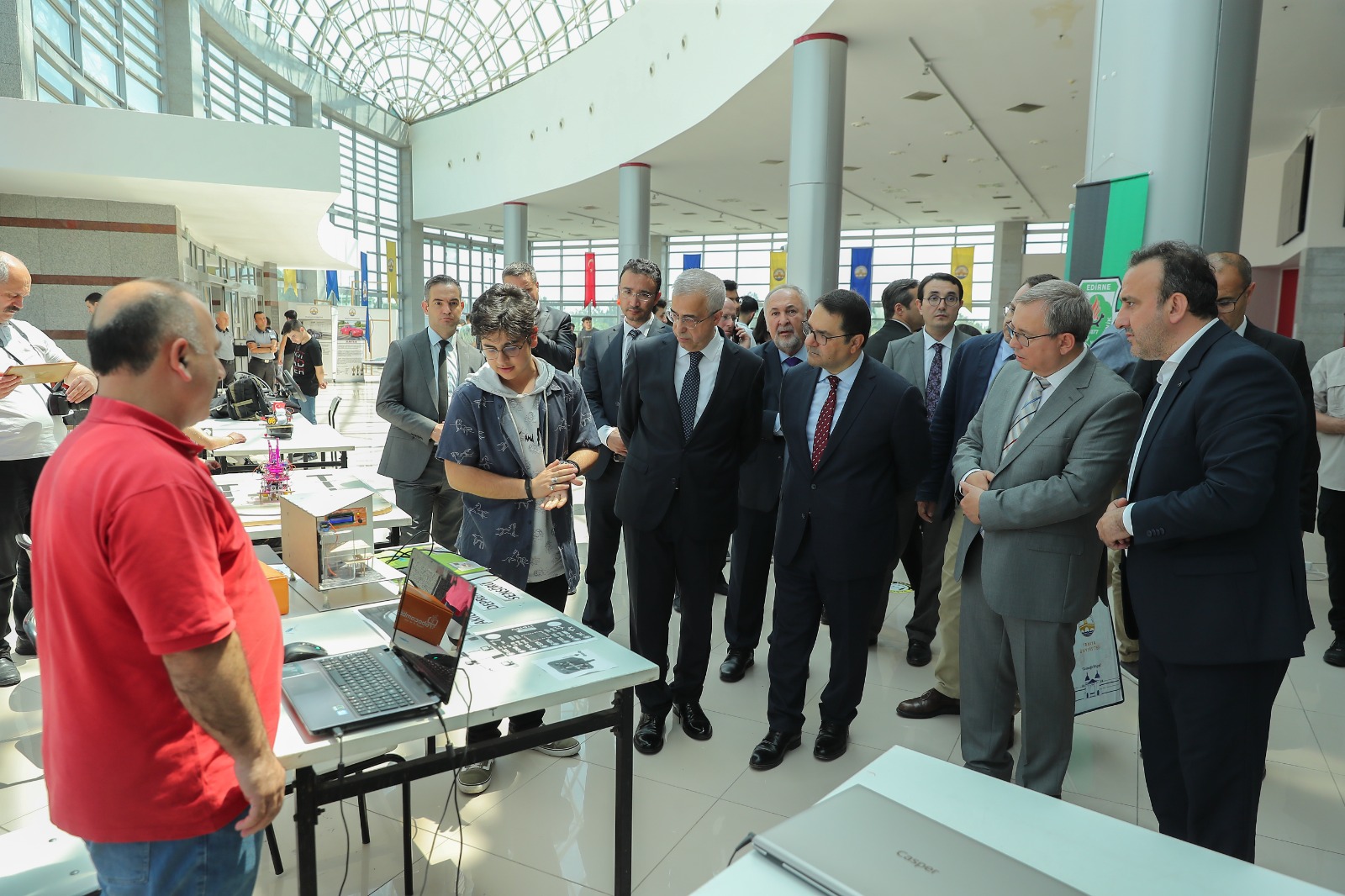 GELECEĞİN TEKNOLOJİLERİ TRAKYA ÜNİVERSİTESİNDE YARIŞTI