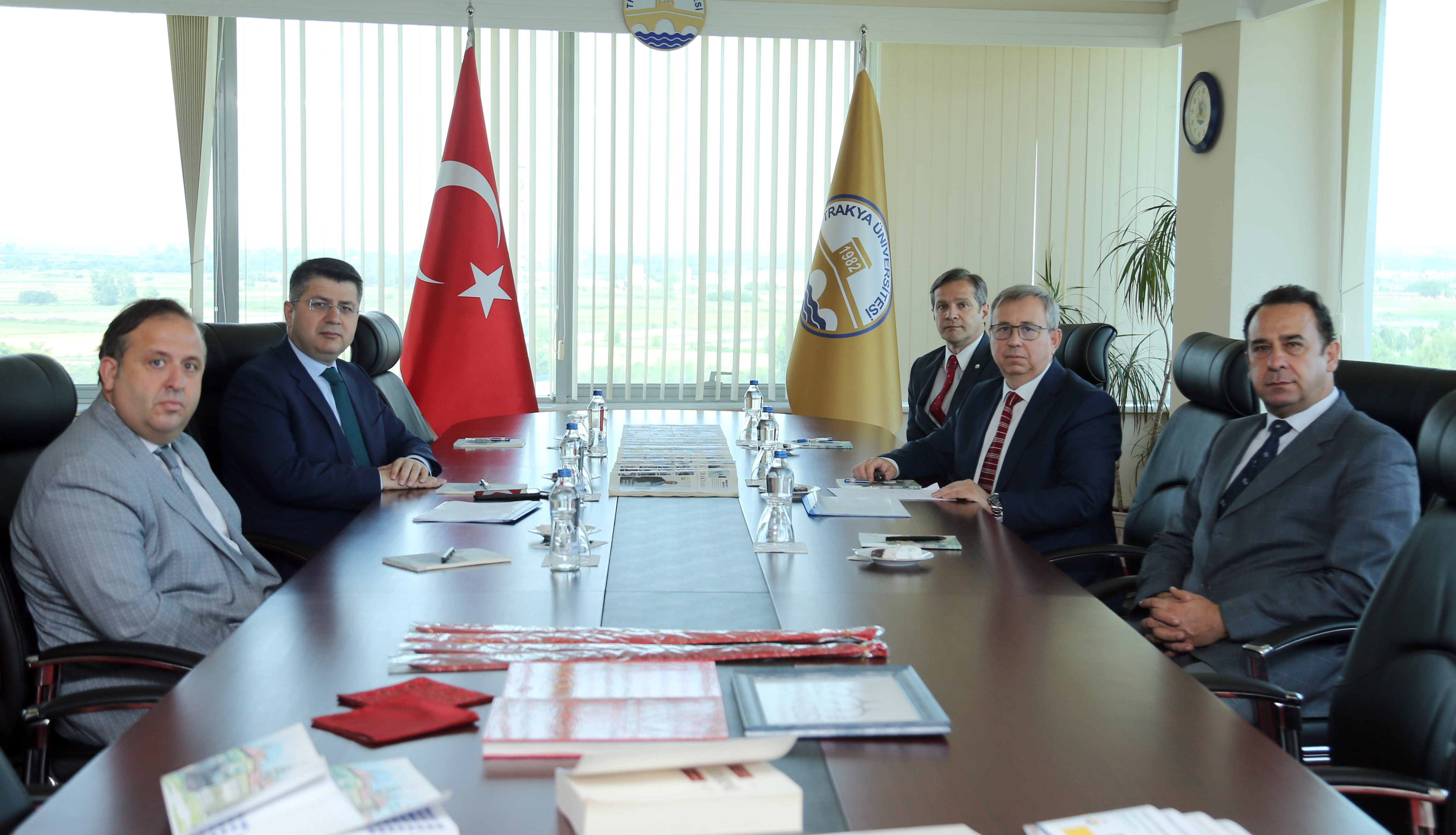 EDİRNE VALİSİ HÜSEYİN KÜRŞAT KIRBIYIK’TAN TRAKYA ÜNİVERSİTESİNE ZİYARET