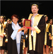 TRAKYA ÜNİVERSİTESİ UYGULAMALARI BİLİMLER FAKÜLTESİ MEZUNİYET TÖRENİ GERÇEKLEŞTİRİLDİ