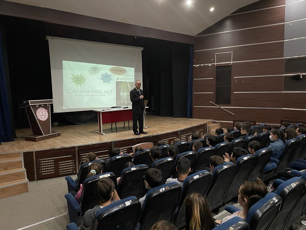 PROF. DR. UTKU GÜNER, TÜBİTAK BİLİM SÖYLEŞİLERİ KAPSAMINDA KEŞAN’DA ÖĞRENCİLERLE BULUŞTU