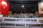 EDEBİYAT FAKÜLTESİ, MEZUNİYET TÖRENİ İLE ÖĞRENCİLERİNİ UĞURLADI