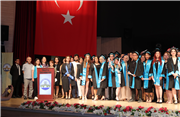 EDEBİYAT FAKÜLTESİ, MEZUNİYET TÖRENİ İLE ÖĞRENCİLERİNİ UĞURLADI
