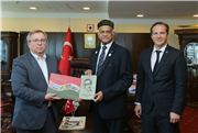BANGLADEŞ BÜYÜKELÇİSİ MOSUD MANNAN’DAN REKTÖR PROF. DR. ERHAN TABAKOĞLU’NA ZİYARET