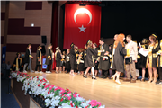 İKTİDASİ VE İDARİ BİLİMLER FAKÜLTESİ MEZUNİYET TÖRENİ COŞKUYLA GERÇEKLEŞTİ