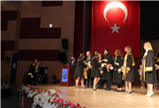 İKTİDASİ VE İDARİ BİLİMLER FAKÜLTESİ MEZUNİYET TÖRENİ COŞKUYLA GERÇEKLEŞTİ