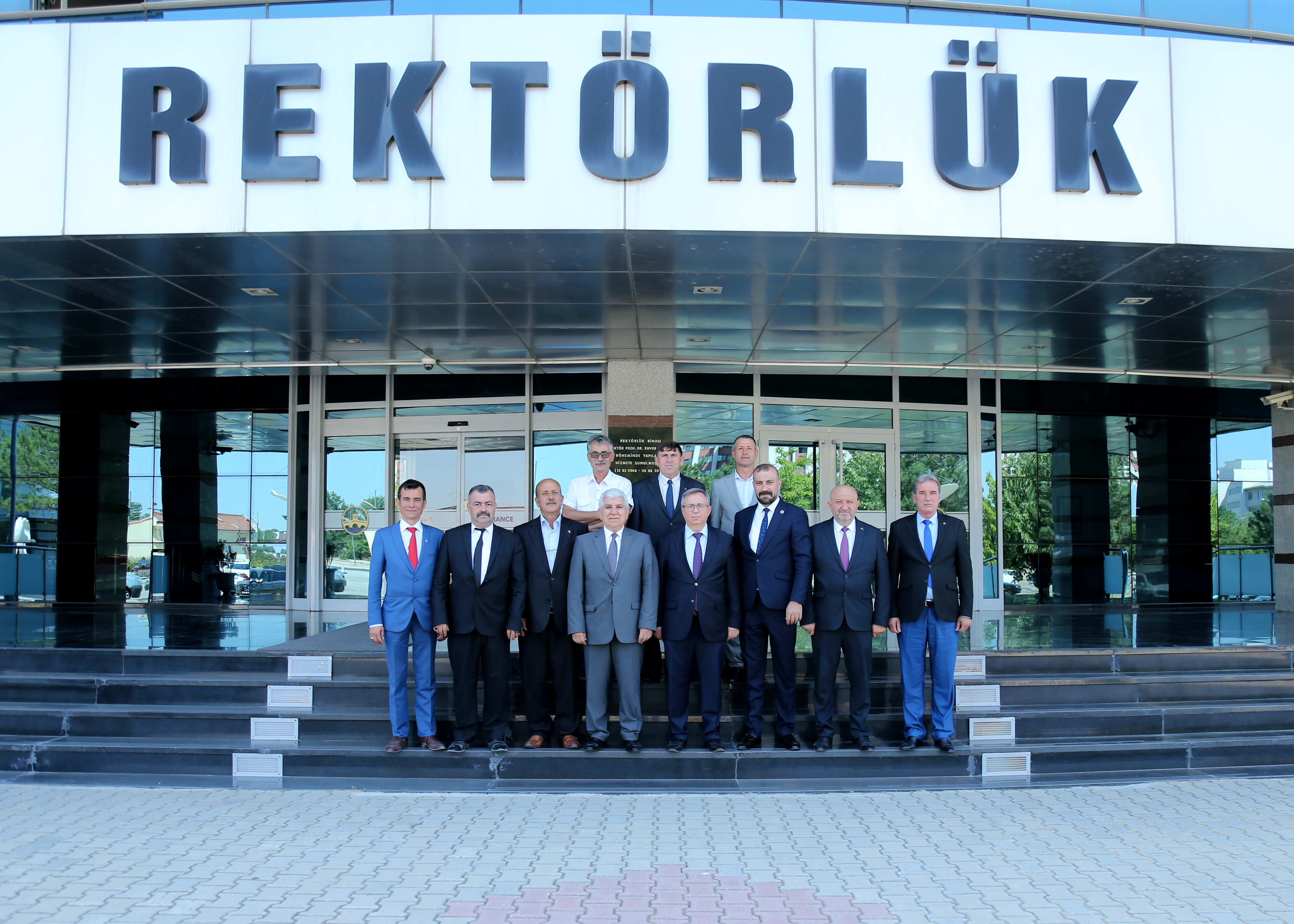 TRAKYA ÜNİVERSİTESİ REKTÖRÜ PROF. DR. ERHAN TABAKOĞLU’NA MHP EDİRNE İL VE İLÇE BAŞKANLARINDAN ZİYARET
