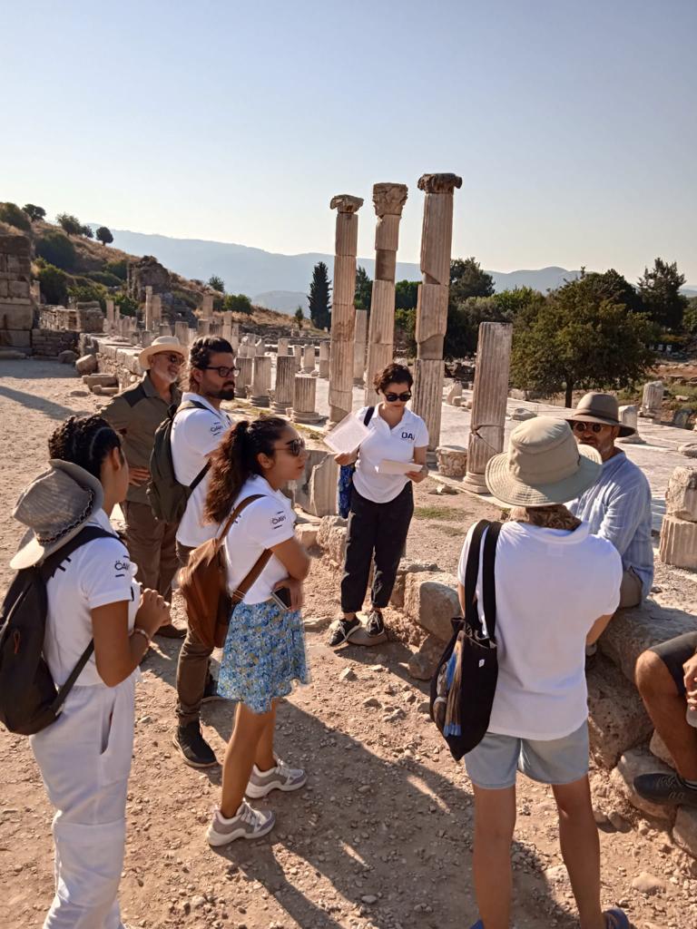 TRAKYA ÜNİVERSİTESİ ÖĞRENCİLERİ EFES ANTİK KENTİ KAZILARINDA