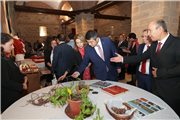 DİLLERE DESTAN RENGE DİLLERE DESTAN ŞENLİK