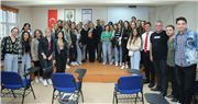 CNN TÜRK HABER SPİKERİ GÖKSÜ ÖNGÖREN ÖZGÜR, TRAKYA ÜNİVERSİTESİ ÖĞRENCİLERİYLE BİR ARAYA GELDİ