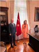 YÖK BAŞKANI PROF. DR. EROL ÖZVAR BAŞKANLIĞINDAKİ TÜRKİYE HEYETİ, TRAKYA ÜNİVERSİTESİ REKTÖRÜ PROF. DR. ERHAN TABAKOĞLU EŞLİĞİNDE BÜKREŞ TÜRK BÜYÜKELÇİLİĞİNİ ZİYARET ETTİ