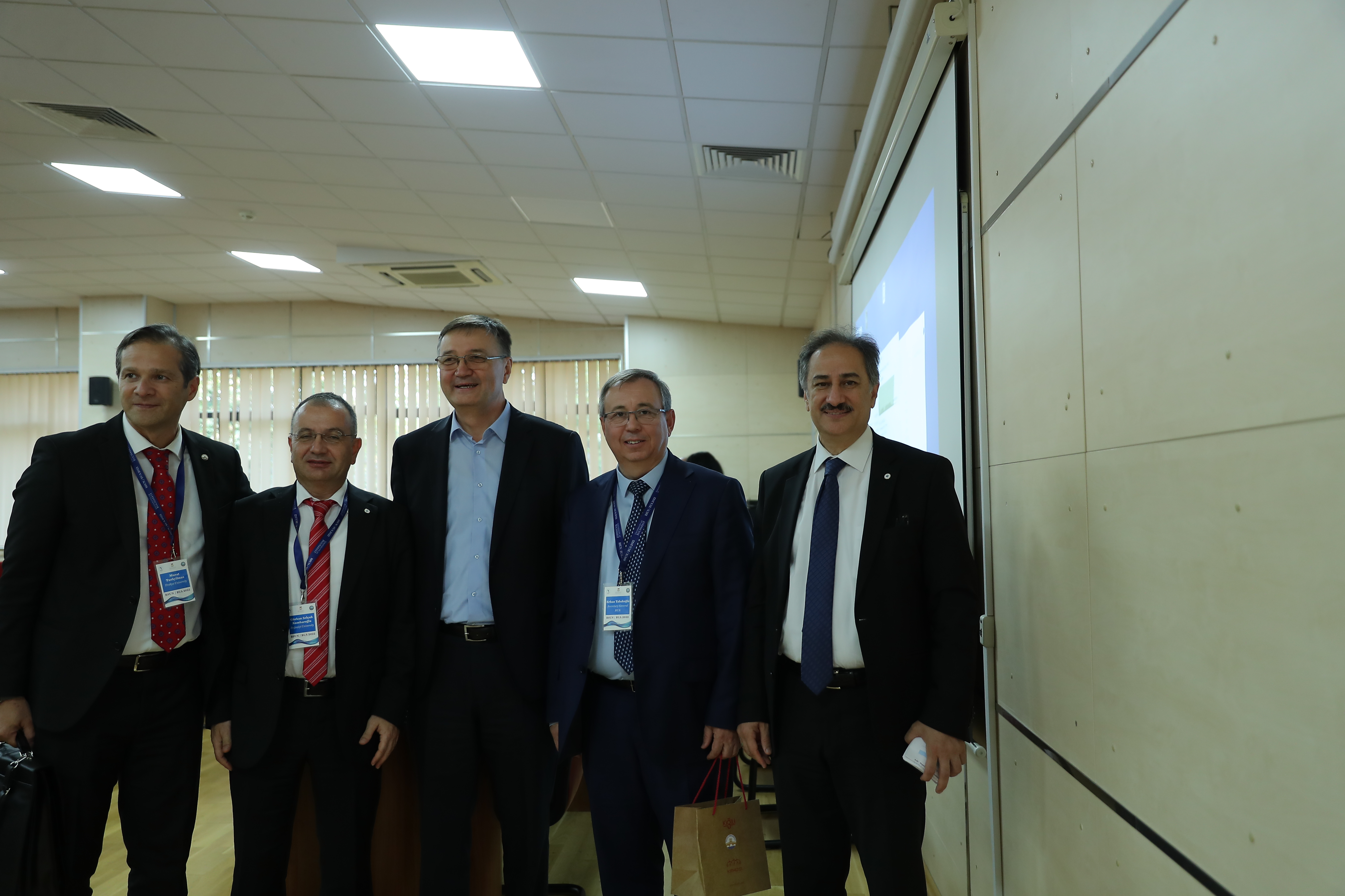 “BALKANLAR VE KARADENİZ BÖLGESİNDE DİYALOG VE İŞ BİRLİĞİ KONGRESİ” SÜRDÜRÜLEBİLİR KALKINMA VE KALICI BARIŞ TEMALI PANELLERLE DEVAM ETTİ