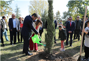 TRAKYA ÜNİVERSİTESİNDE FİDANLAR CUMHURİYETLE BÜYÜYOR