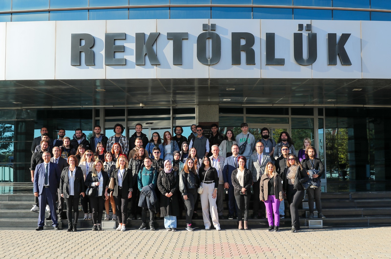 TRAKYA ÜNİVERSİTELER BİRLİĞİ ÖĞRENCİLERİ, TRAKYA ÜNİVERSİTESİ EV SAHİPLİĞİNDE EDİRNE’Yİ GEZDİ