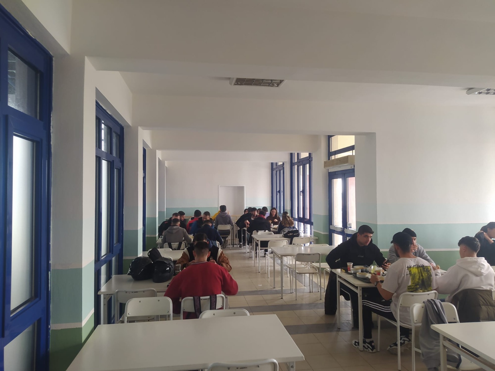 TRAKYA ÜNİVERSİTESİ ÖĞRENCİLERİN KULLANIMI İÇİN YENİ BİR YEMEKHANEYİ KULLANIMA AÇTI