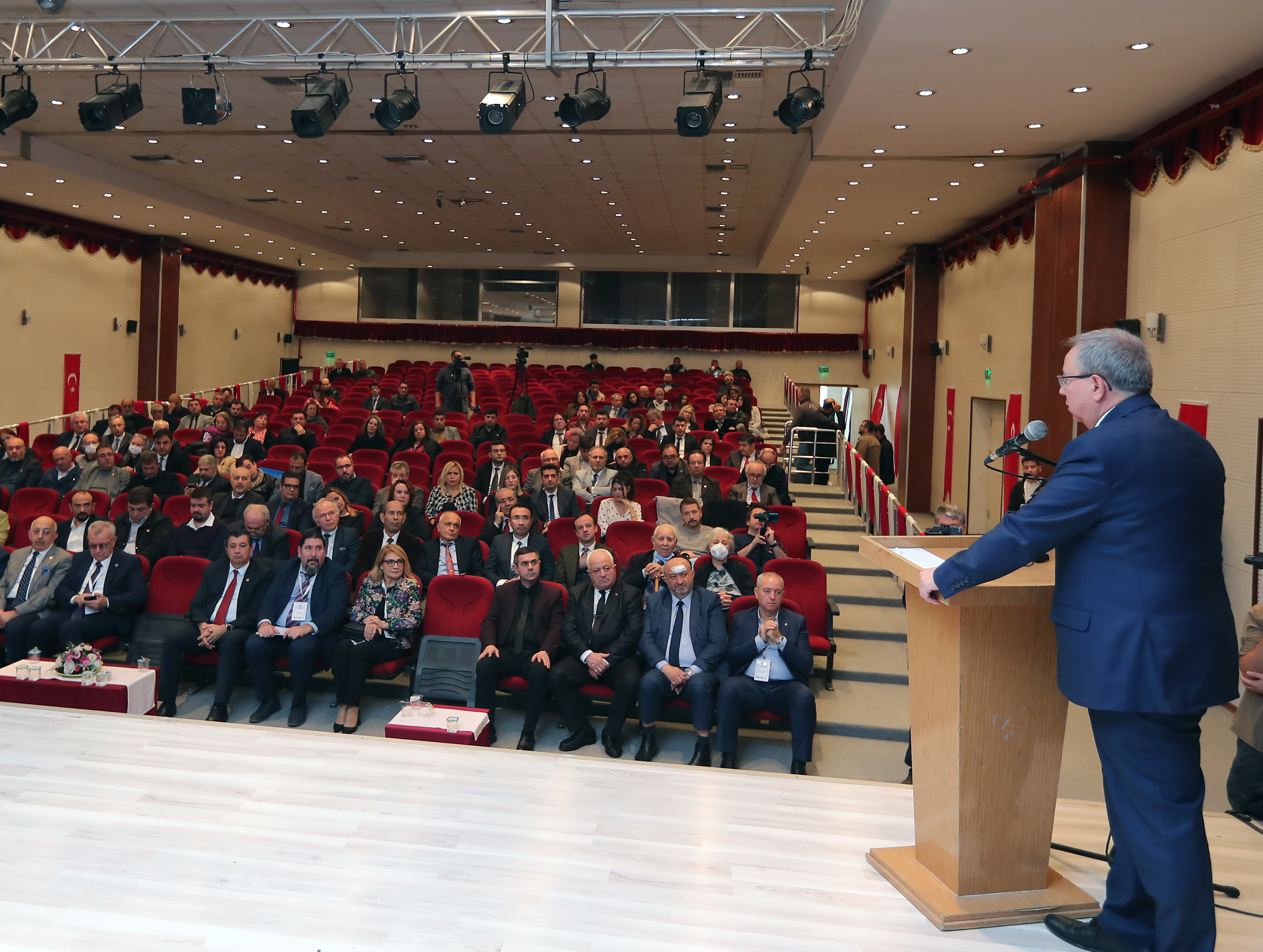 100. YILINDA HER YÖNÜYLE KEŞAN SEMPOZYUMUNDA KEŞAN’IN DÜNÜ, BUGÜNÜ VE GELECEĞİNE IŞIK TUTULDU