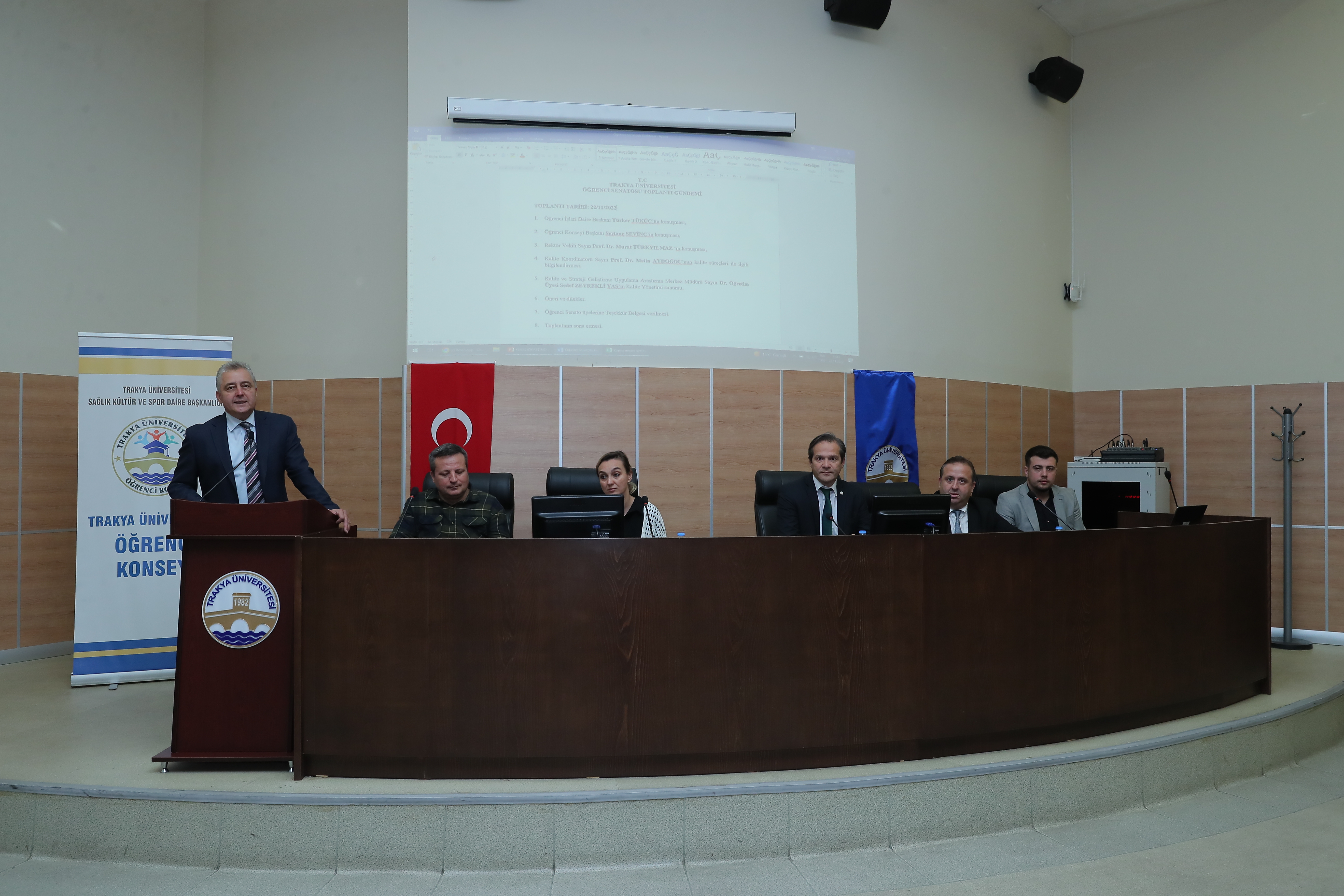 TRAKYA ÜNİVERSİTESİ ÖĞRENCİ SENATOSU İLE KURUMSAL AKREDİTASYON PROGRAMI TOPLANTISI GERÇEKLEŞTİRİLDİ