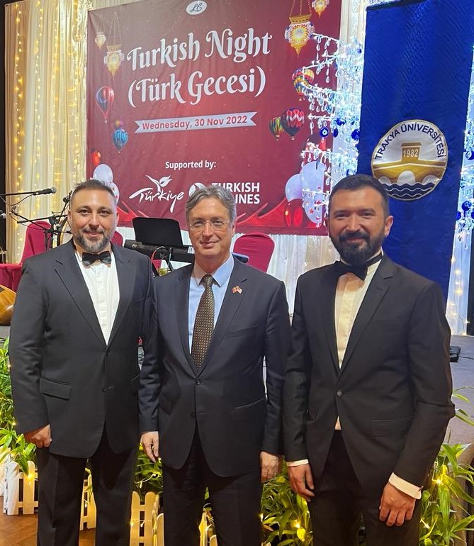 ÖĞR. GÖR. DR. EVRİM KAŞIKÇI, MALEZYA’DA GERÇEKLEŞTİRİLEN TÜRK GECESİ’NDE TÜRK MÜZİKLERİNİN TANITIMINA KATKIDA BULUNDU