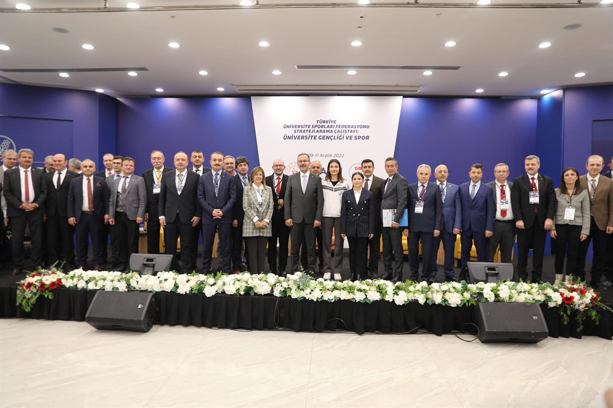 REKTÖR PROF. DR. ERHAN TABAKOĞLU, BURDUR’DA DÜZENLENEN TÜRKİYE ÜNİVERSİTE SPORLARI FEDERASYONU STRATEJİ ARAMA ÇALIŞTAYI’NA KATILDI