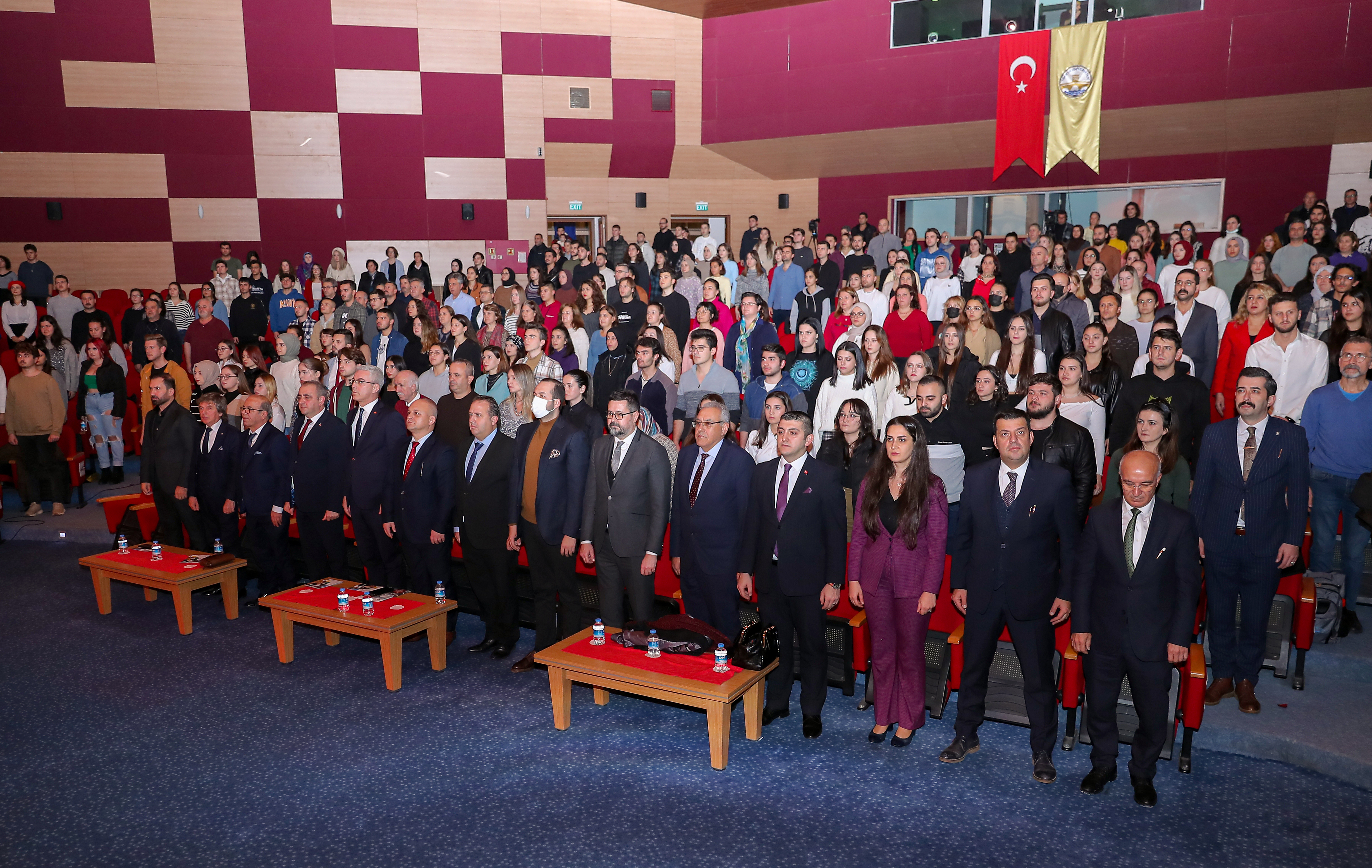 TRAKYA ÜNİVERSİTESİNDE 21 ARALIK TÜRKÇE EĞİTİMİ BAYRAMI COŞKUSU YAŞANDI