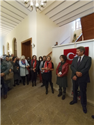 “KIRMIZI” ÇİNİ SERGİSİ FATİH SULTAN MEHMET VAKIF ÜNİVERSİTESİNDE YENİDEN SANATSEVERLERLE BULUŞTU 