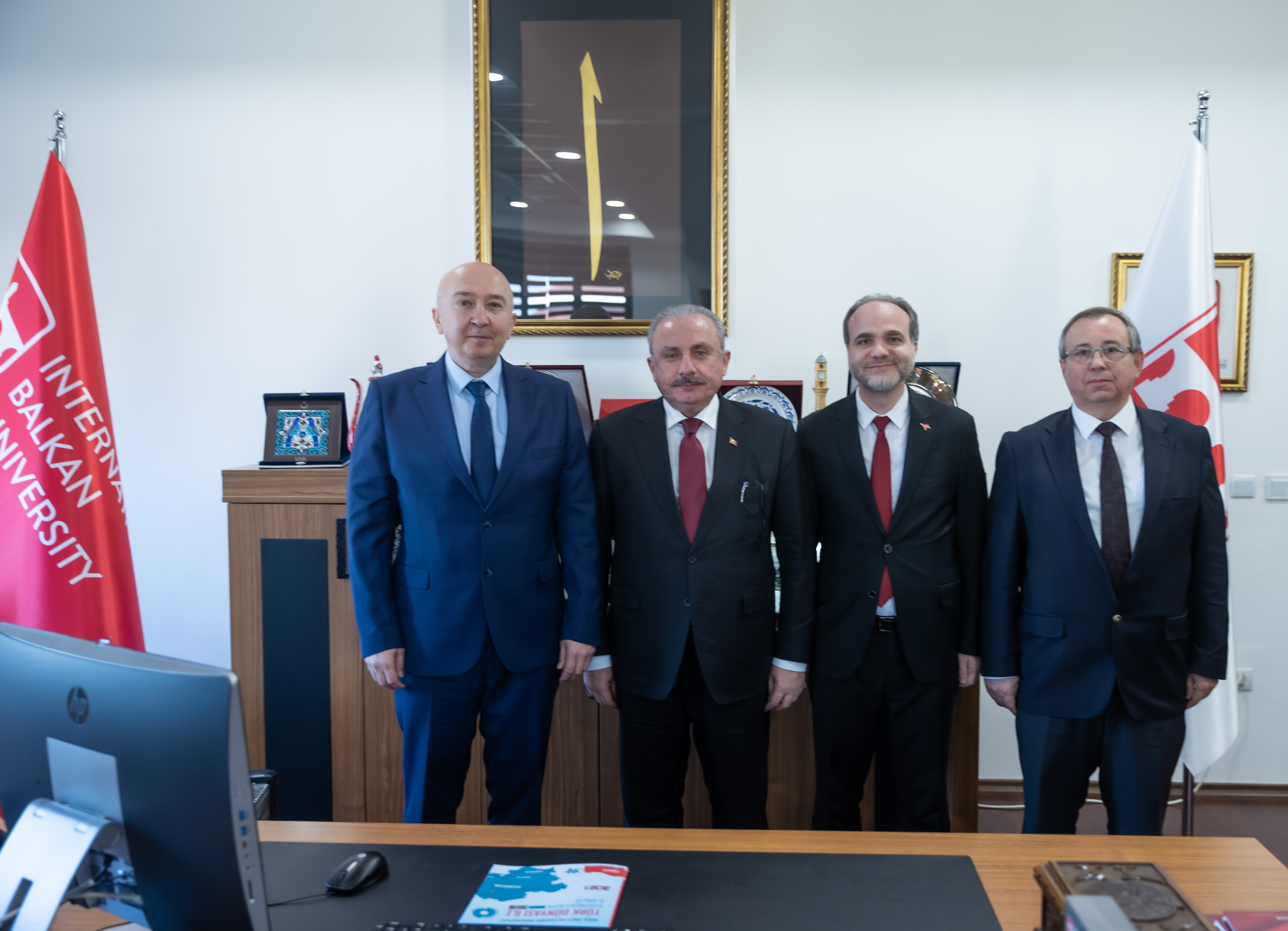 TBMM BAŞKANI PROF. DR. MUSTAFA ŞENTOP’UN TEŞRİFLERİYLE KUZEY MAKEDONYA’DA DÜZENLENEN TÜRKÇE EĞİTİM BAYRAMI PROGRAMINA, PROF. DR. ERHAN TABAKOĞLU DA KATILDI
