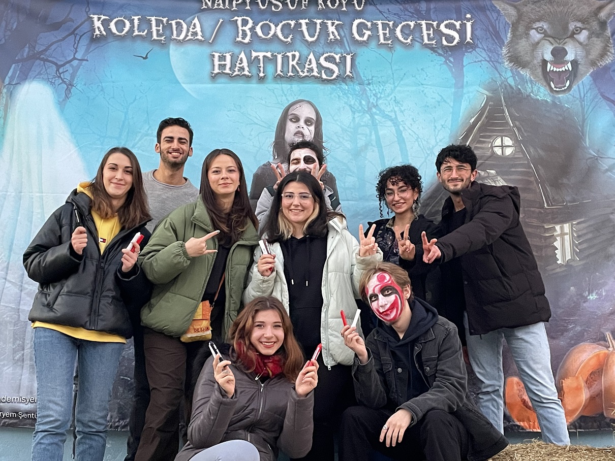 GÜZEL SANATLAR FAKÜLTESİ PLASTİK SANATLAR TOPLULUĞU’NDAN, KOLEDA GECESİ’NE SANATSAL KATKI