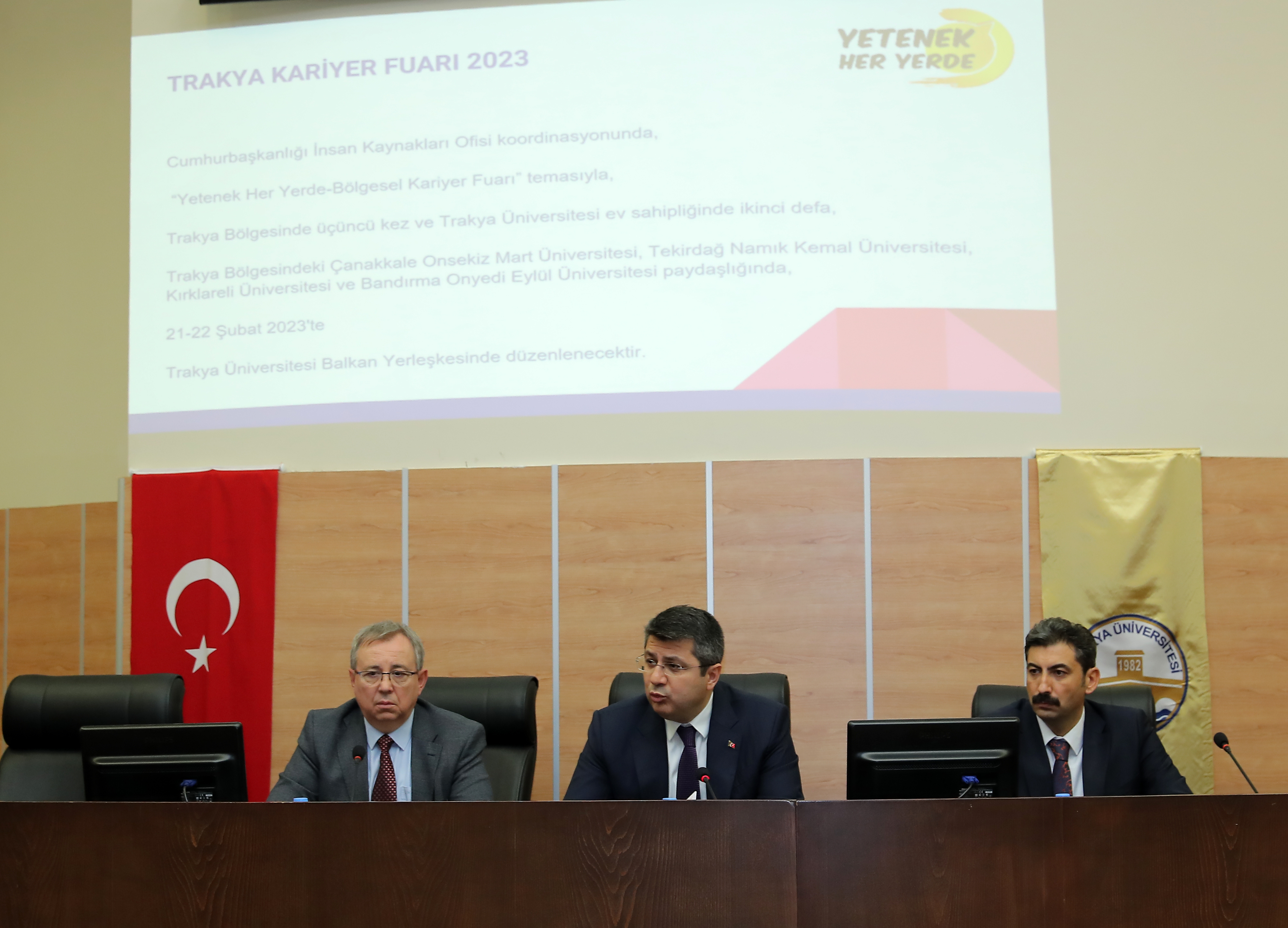 TRAKYA ÜNİVERSİTESİ EV SAHİPLİĞİNDE GERÇEKLEŞTİRİLECEK KARİYER FUARI İÇİN GERİ SAYIM BAŞLADI