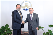 DIŞ İLİŞKİLER UYGULAMA VE ARAŞTIRMA MERKEZİ MÜDÜRLÜĞÜNE DR. ÖĞR. ÜYESİ RİFAT GÜRGENDERELİ ATANDI