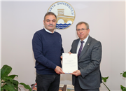 UNVANLARINDA YÜKSELEN AKADEMİSYENLERE BELGELERİ VERİLDİ 