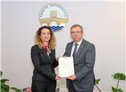UNVANLARINDA YÜKSELEN AKADEMİSYENLERE BELGELERİ VERİLDİ 